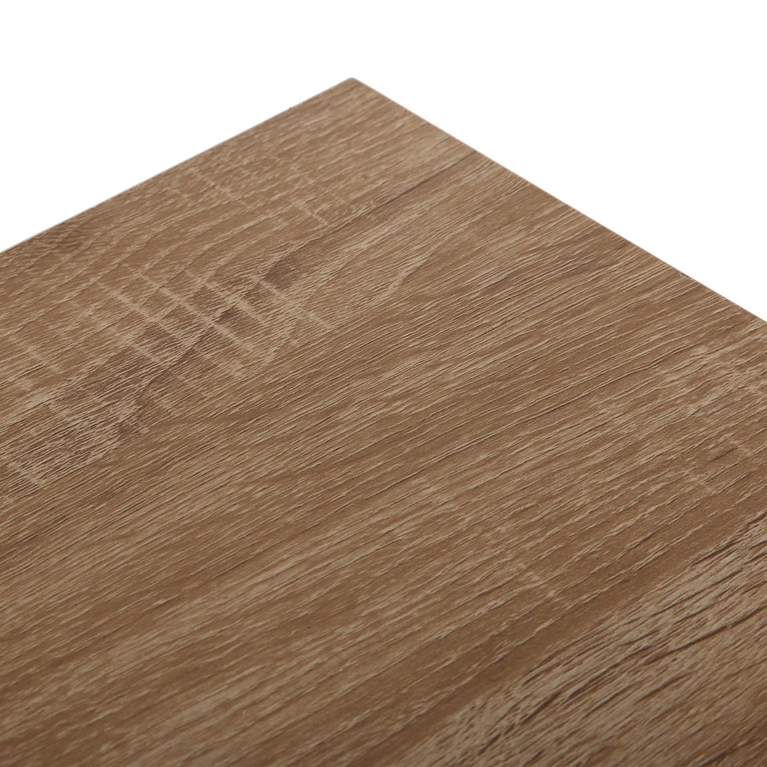 Superfície em madeira clara com padrão de veios