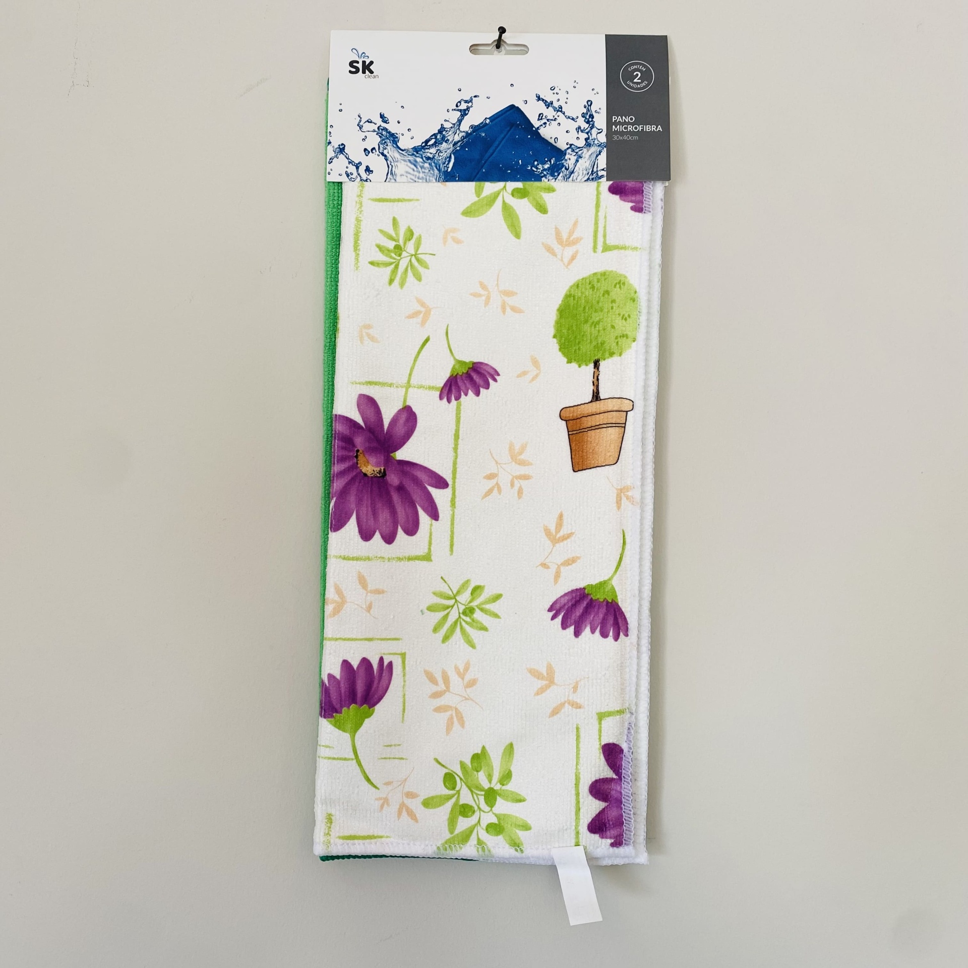 Toalha de cozinha estampada com flores e plantas em embalagem