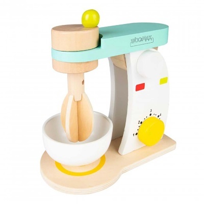Mini liquidificador de madeira para brincar com detalhes coloridos.