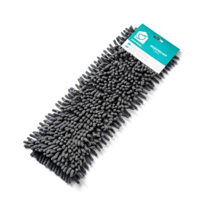 Pano de microfibra cinzento com textura chenille e etiqueta azul e branca