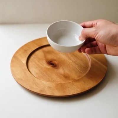 Base / Prato de Madeira Redondo com Rebordo