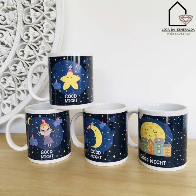 Quatro canecas cerâmicas azuis escuras com desenhos noturnos e texto GOOD NIGHT