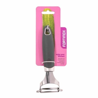 Descascador de vegetais preto com lâmina inox embalado em cartão rosa