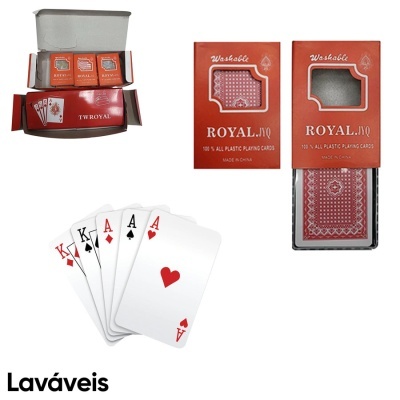 Baralhos de cartas plásticas vermelhas em caixas laranjas com cartas abertas mostrando valores e padrão atrás