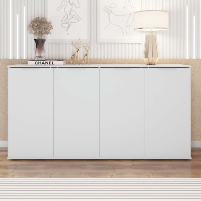 Aparador branco com decoração minimalista e candeeiro moderno