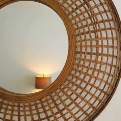 Espelho Decorativo com Moldura Moderna – Design Minimalista