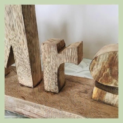 Peça Decorativa “Mr & Mrs” com Figura Metálica