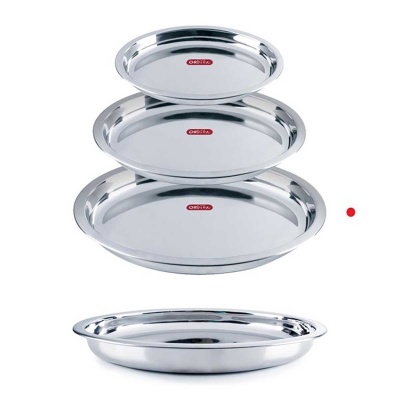 Conjunto de quatro tabuleiros redondos de aço inoxidável com etiqueta vermelha