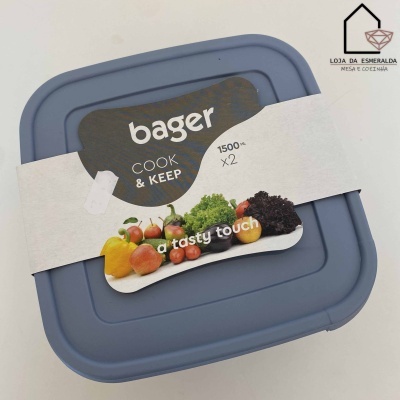 Recipiente quadrado azul com tampa e etiqueta de marca Bager