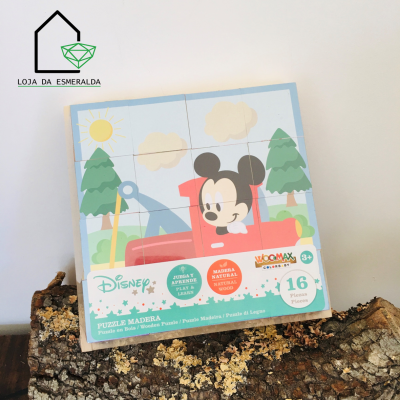 Quebra-cabeças de madeira Disney com Mickey Mouse no comboio