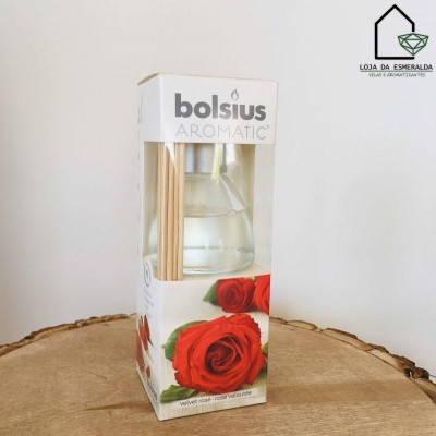 Difusor de aroma Bolsius Aromatic com embalagem branca e imagem de rosas vermelhas