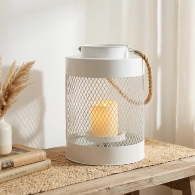 Lanterna Decorativa Moderna em Malha Branca – Alça de Corda e Vidro Interior