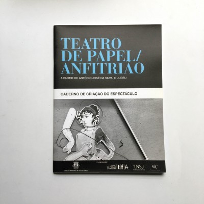 Teatro de Papel / Anfitrião