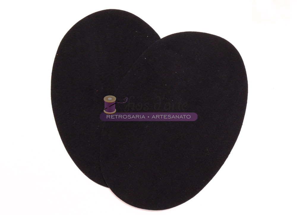 Joelheiras/ Cotoveleiras Termocolantes (camurça) - preto Cotoveleiras pretas ovais com textura lisa e texto de marca