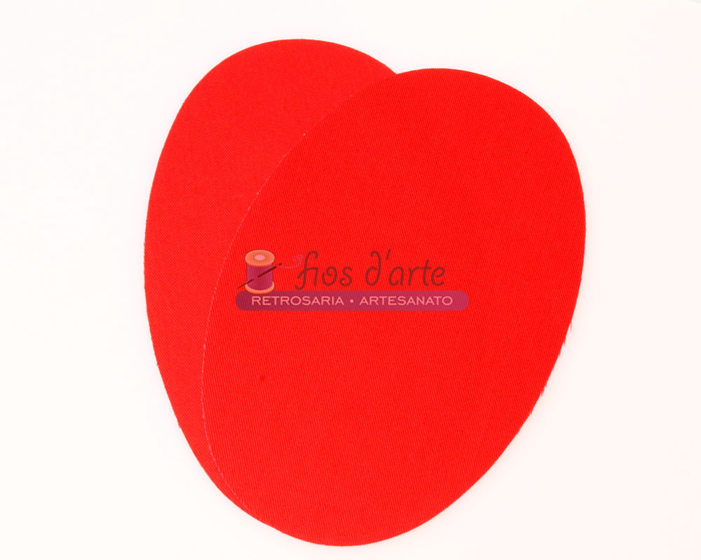 Joelheiras/ Cotoveleiras Termocolantes - vermelho Dois remendos ovais vermelhos em tecido com texto impresso