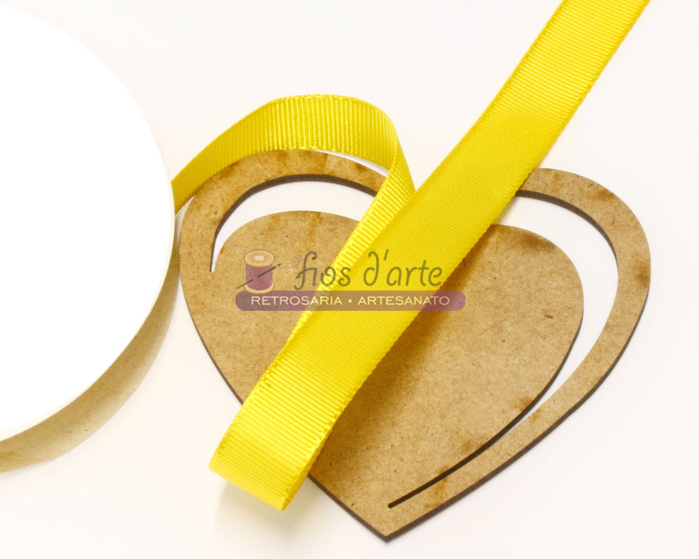 Fita gorgurão lisa (15mm) Moldes de madeira em forma de coração com fita amarela
