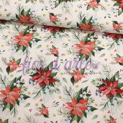 tecido branco com flores vermelhas e rosas e folhas verdes