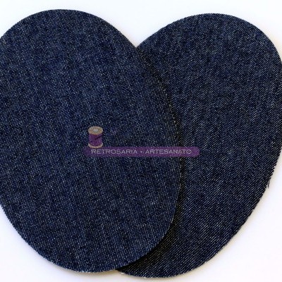 dois remendos ovais de tecido jeans azul escuro