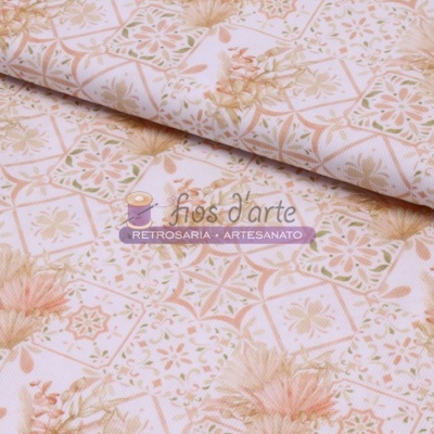 Tecido estampado com padrão de azulejos em tons claros e flores