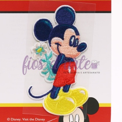 Emenda bordada do Mickey Mouse com flores em cartão de embalagem vermelho e branco