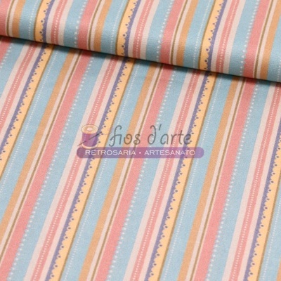 Tecido riscado com várias cores e detalhes em ponto zig-zag