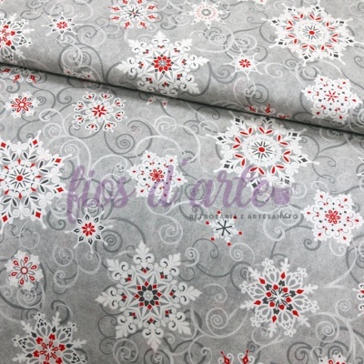 Tecido cinzento com padrão de flocos de neve coloridos e detalhes espirais