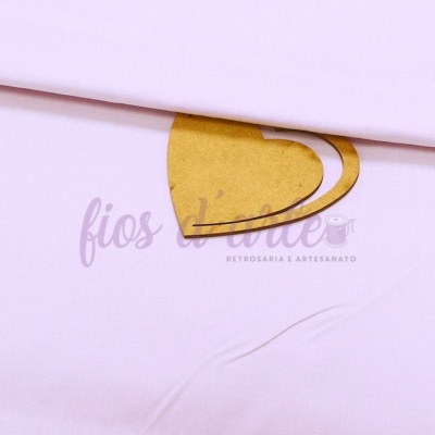 tecido branco dobrado com logótipo amarelo e cinzento fios e arte