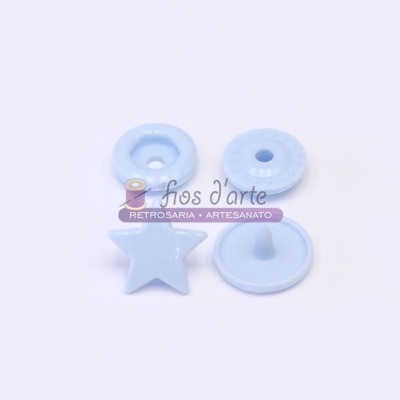 botões de pressão plástico azul claro em várias formas com marca d'arte