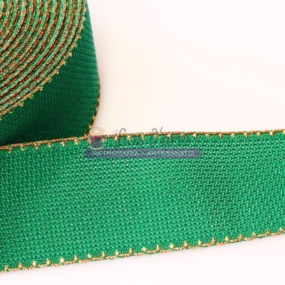 Fita decorativa verde com bordas douradas