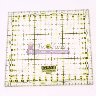 Régua quadrada transparente para patchwork com marcações em preto e amarelo