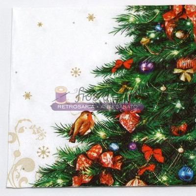 Guardanapo branco com árvore de Natal decorada e estrelas douradas