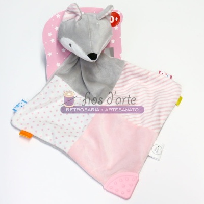 Paninho de apego para bebé com cabeça de raposa cinza e tecido rosa e branco