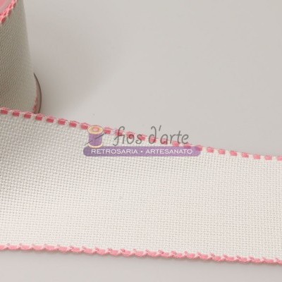 Fita de tecido branca com bordas cor-de-rosa e etiqueta com texto flos d'arte