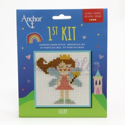 Kit de ponto cruz Anchor com desenho de fada e embalagem azul com arco-íris