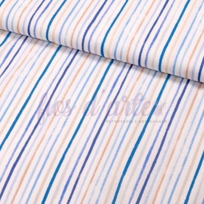 Tecido branco com riscas verticais em azul e bege