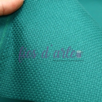 Tecido verde texturizado com texto impresso flos d arte