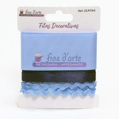 Fitas decorativas azuis em cartão branco da marca 'Fios d'arte'