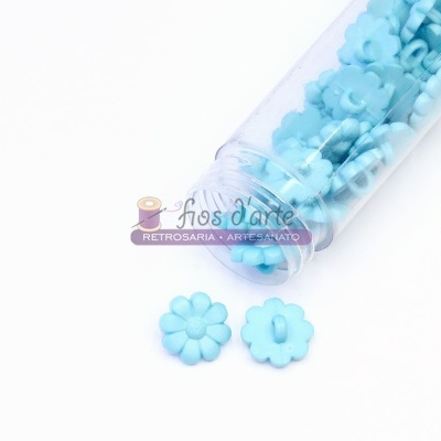 Frasco com botões azuis em forma de flor e texto Fios d'arte RETROSARIA • ARTESANATO