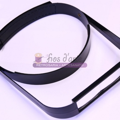 Cinta preta ajustável com visor transparente e logo Fios d'arte