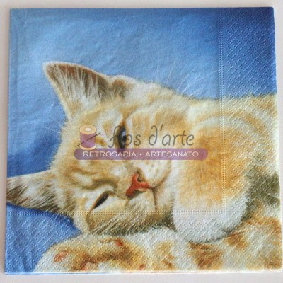 Guardanapo de papel com imagem de gato dormindo em tons castanho e azul