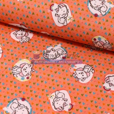 Tecido laranja com padrão de unicórnios desenhados e pequenos corações coloridos