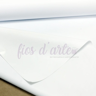 Manta plástica branca translúcida com texto fios darte
