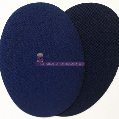 Aplicações ovais em tecido azul escuro e azul marinho sobre fundo branco