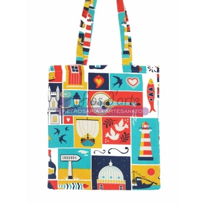 Saco tote de tecido com padrão colorido de vários ícones e edifícios