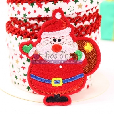 Figura decorativa de Pai Natal em feltro com sino e fita de estrelas