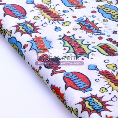 Tecido branco com estampado colorido de estilo banda desenhada com palavras como OHH!, POW! e BAM