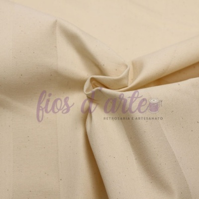tecido cru de algodão com textura irregular e pequenas manchas naturais