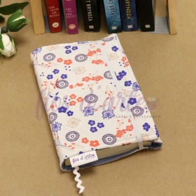 Capa para livro floral em tecido com elástico branco