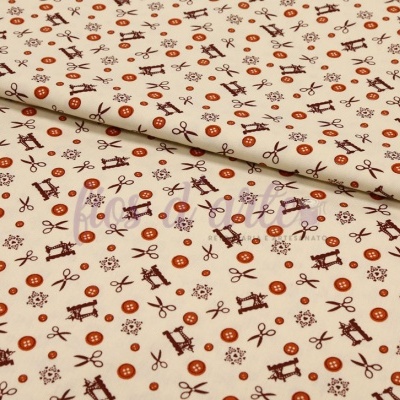 Tecido com padrão de ícones de costura em castanho e vermelho sobre fundo bege