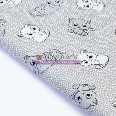 tecido cinza claro com padrão de gatos em branco e cinza
